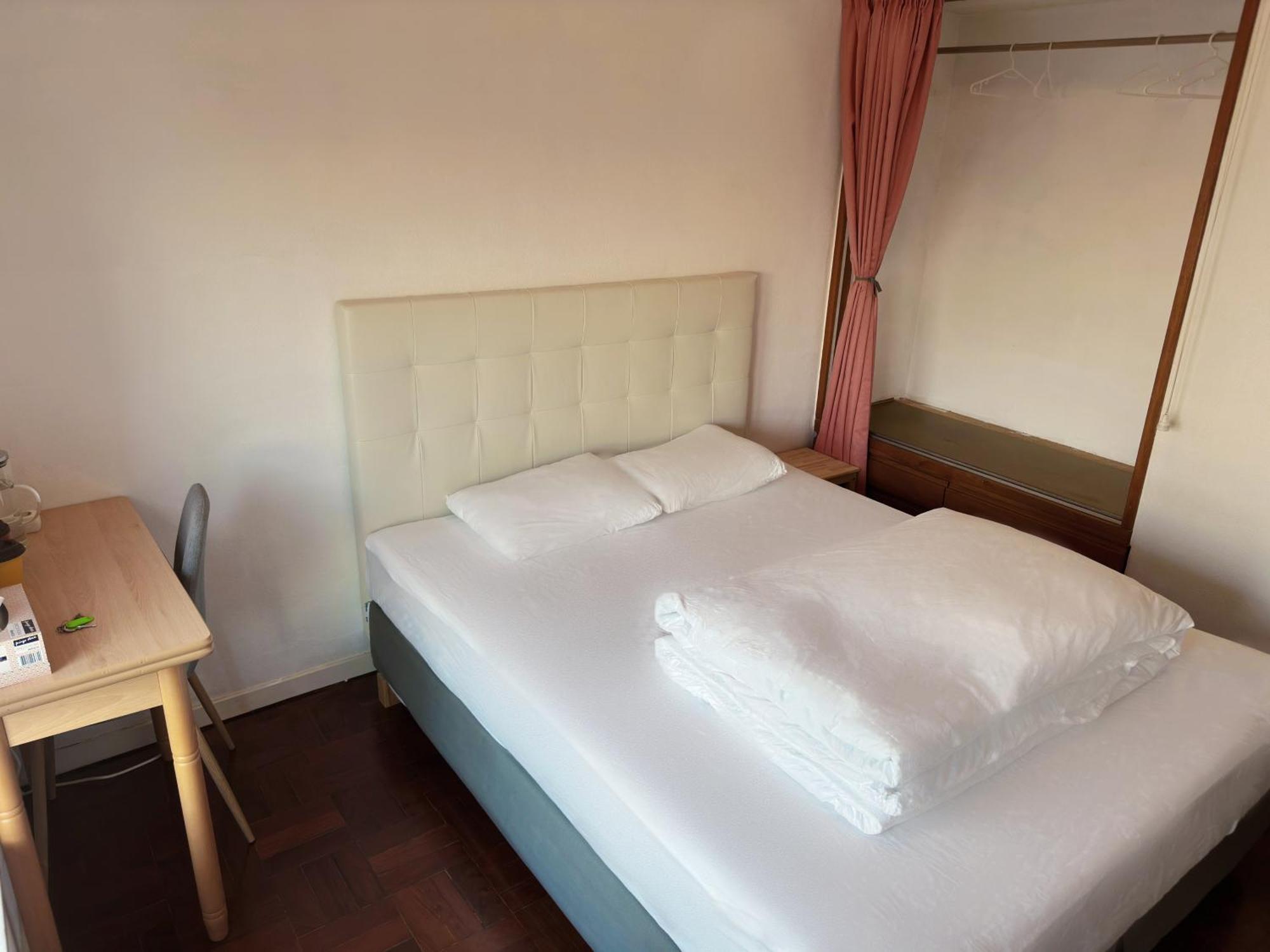 Cozy Room Near Metro & Airport Lisboa Exterior foto